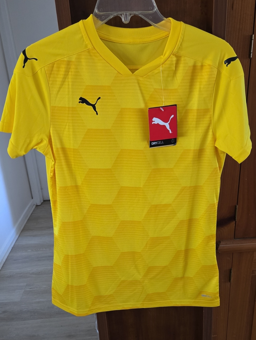 Puma Yellow Honeycomb Drycell Performance Shirt S.  NWT